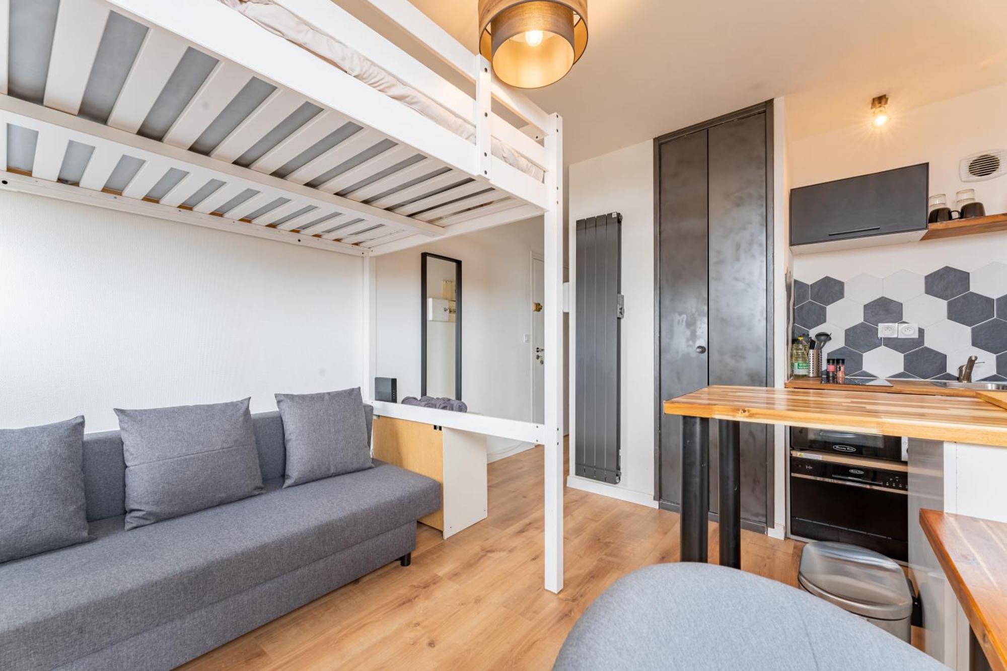 Charlemagne - Studio Confortable Avec Parking Gratuit - Quelques Pas De La Gare, Cuisine, Wifi Apartment Arras Luaran gambar