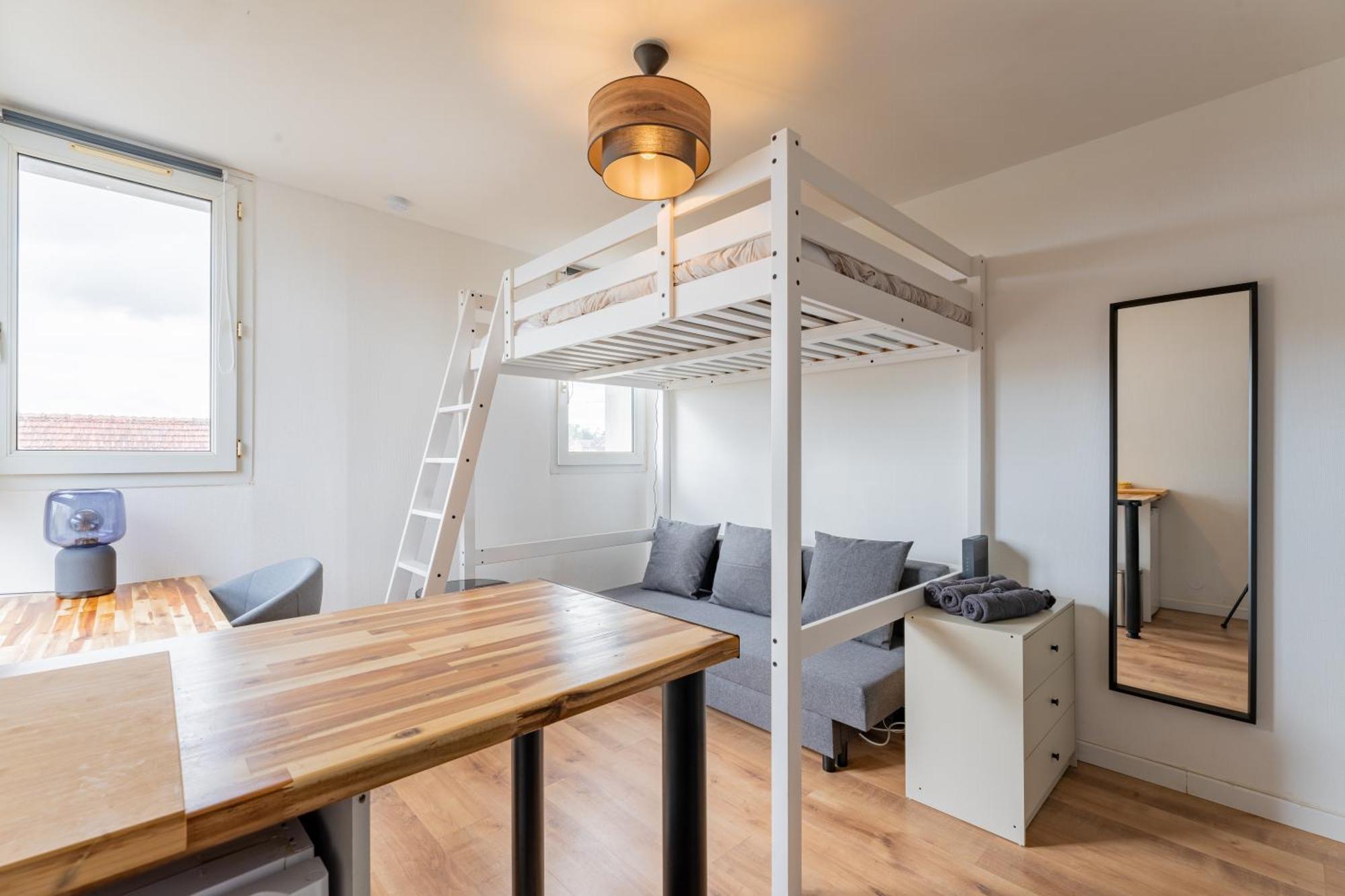 Charlemagne - Studio Confortable Avec Parking Gratuit - Quelques Pas De La Gare, Cuisine, Wifi Apartment Arras Luaran gambar